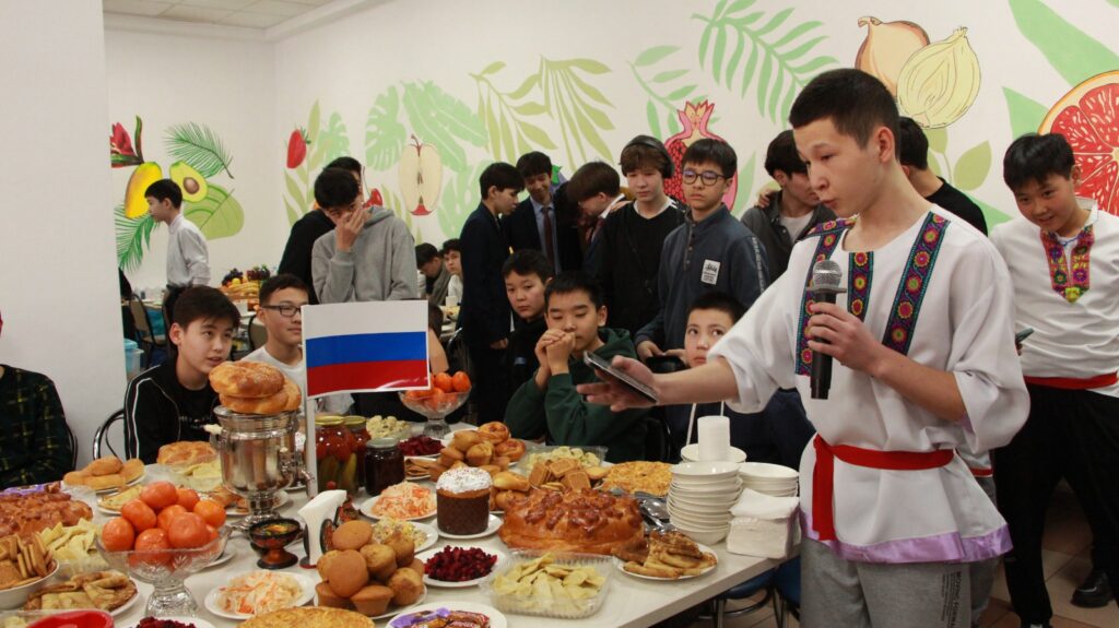 Вкус дружбы: фестиваль национальной кухни прошел в NIS города Талдыкорган