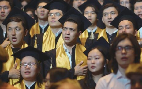Nazarbayev University-де ХІ түлектер легіне диплом табыстау салтанаты өтті