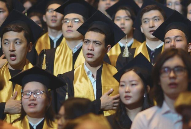 Nazarbayev University-де ХІ түлектер легіне диплом табыстау салтанаты өтті