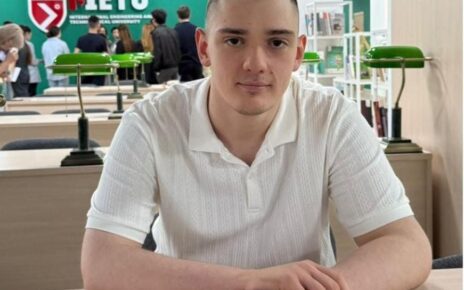 260 онлайн курс аяқтаған қазақстандық студент ЖОО студенттері арасында чемпион атанды